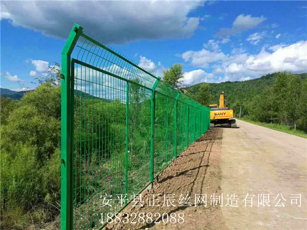 1642239530133222.jpg 護欄網03.jpg