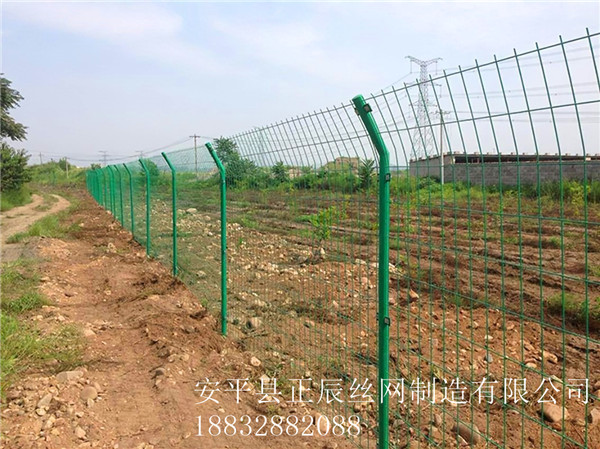 1642239581162322.jpg 護欄網14.jpg