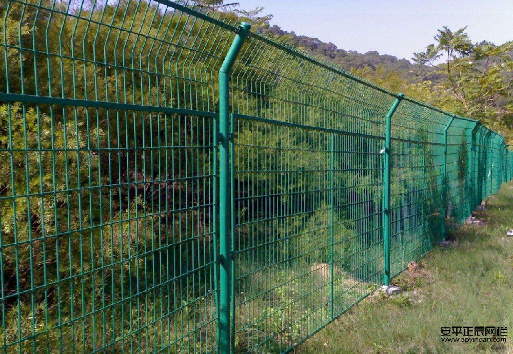 公路邊護欄網廠家