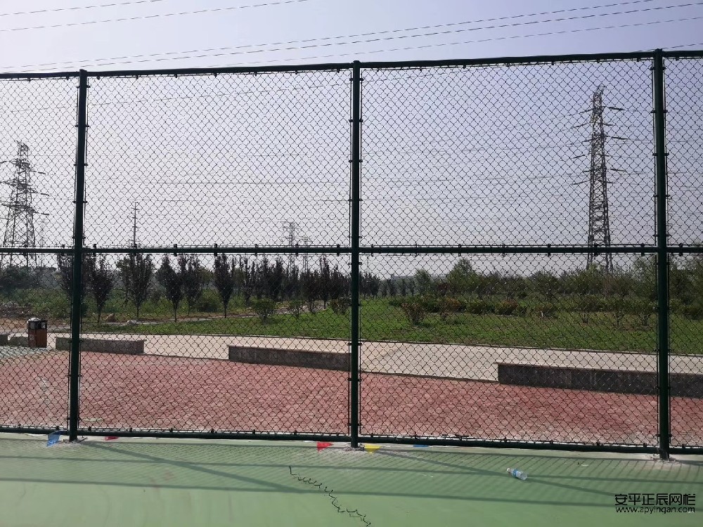 籃球場(chǎng)圍網(wǎng)多少錢一平米