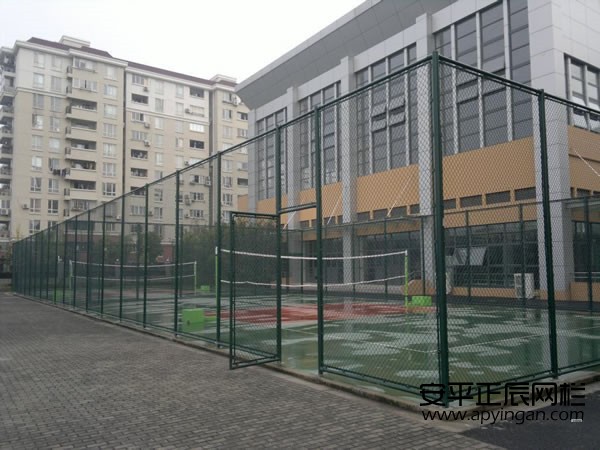 網(wǎng)球場隔離網(wǎng)