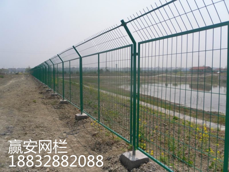 框架護(hù)欄網(wǎng)