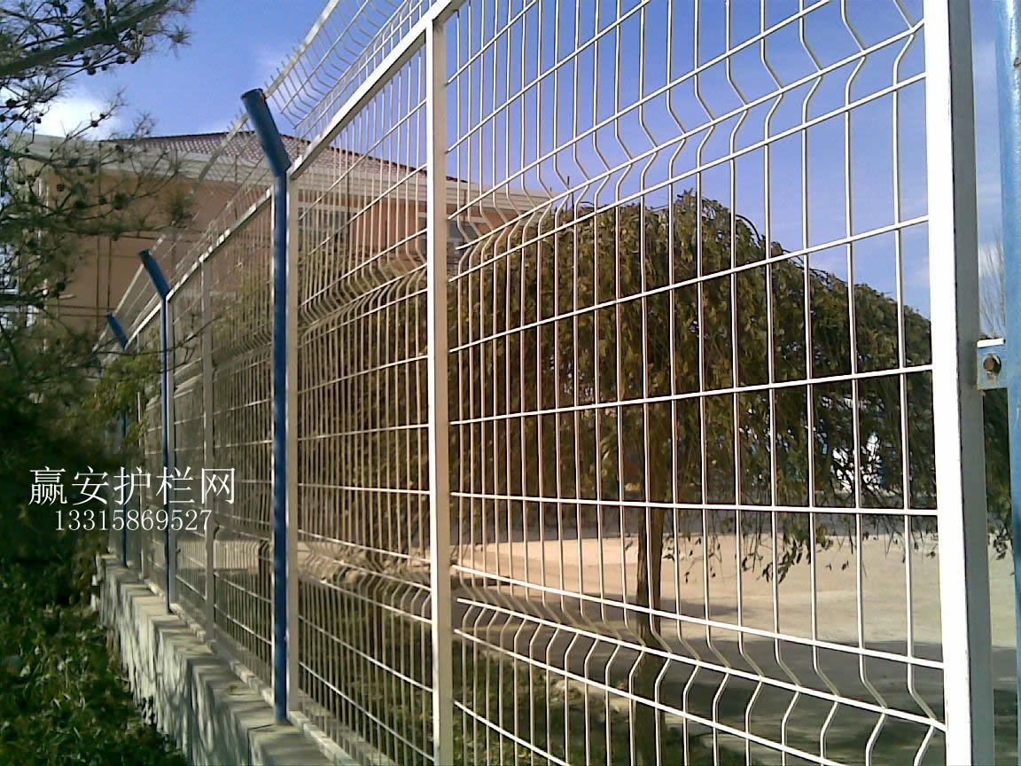 折彎護(hù)欄網(wǎng)