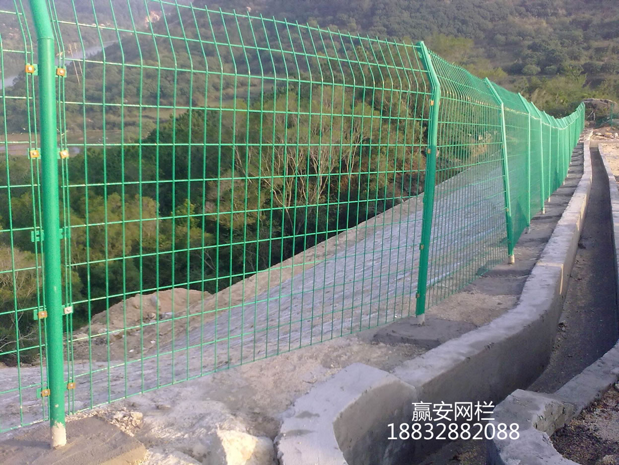 護(hù)欄網(wǎng)