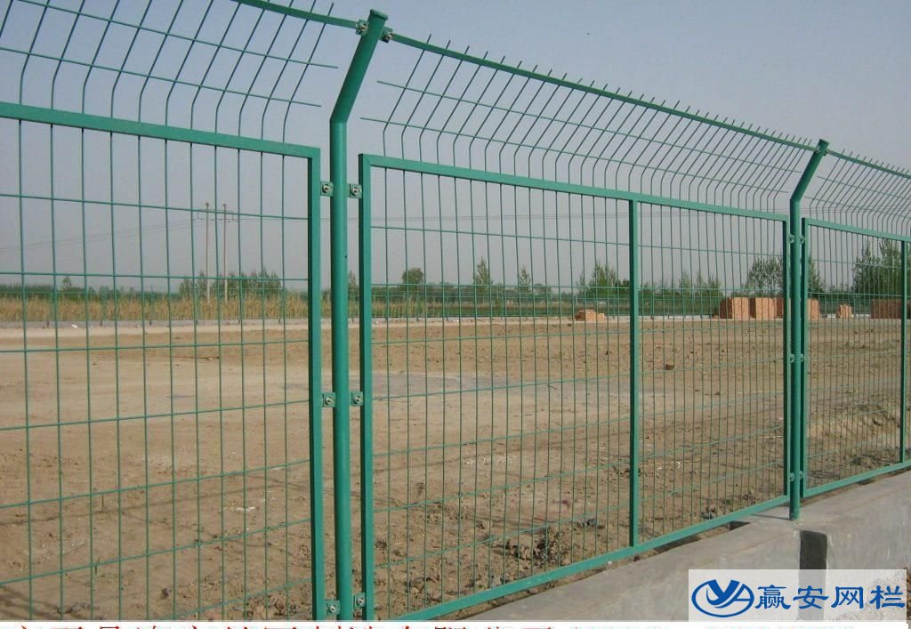 跑馬場(chǎng)地護(hù)欄網(wǎng)