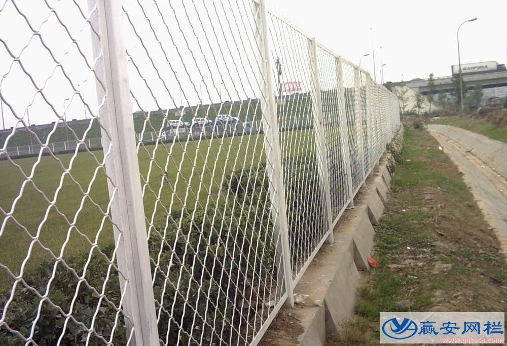 公路護欄網(wǎng)
