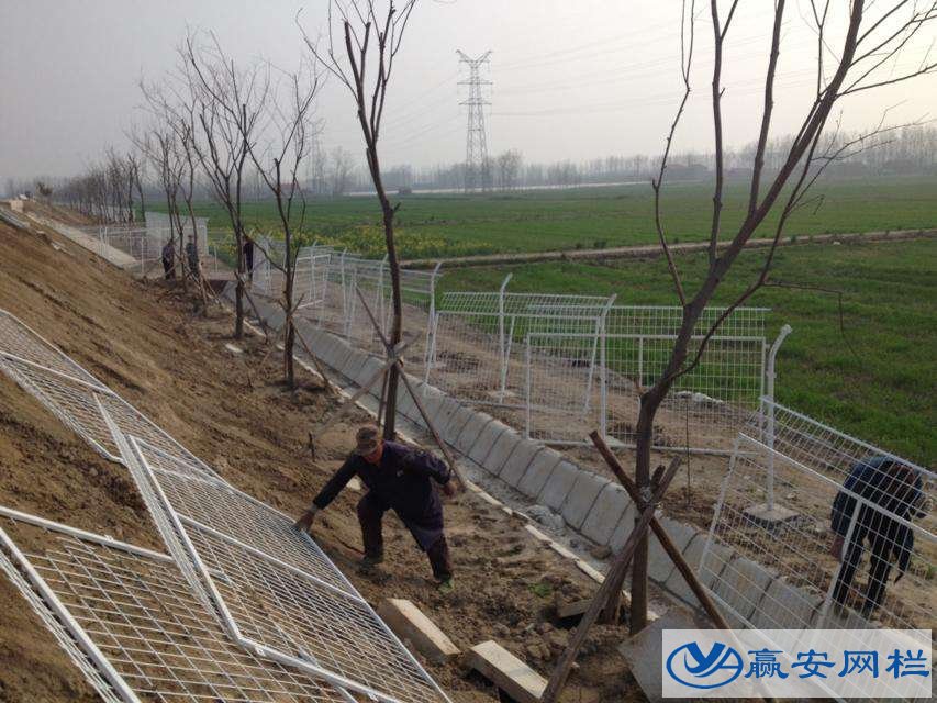 公路框架護欄網