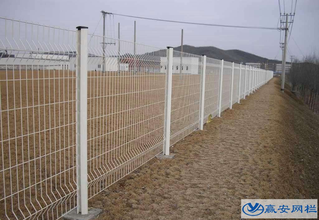 鐵絲圍欄網(wǎng)