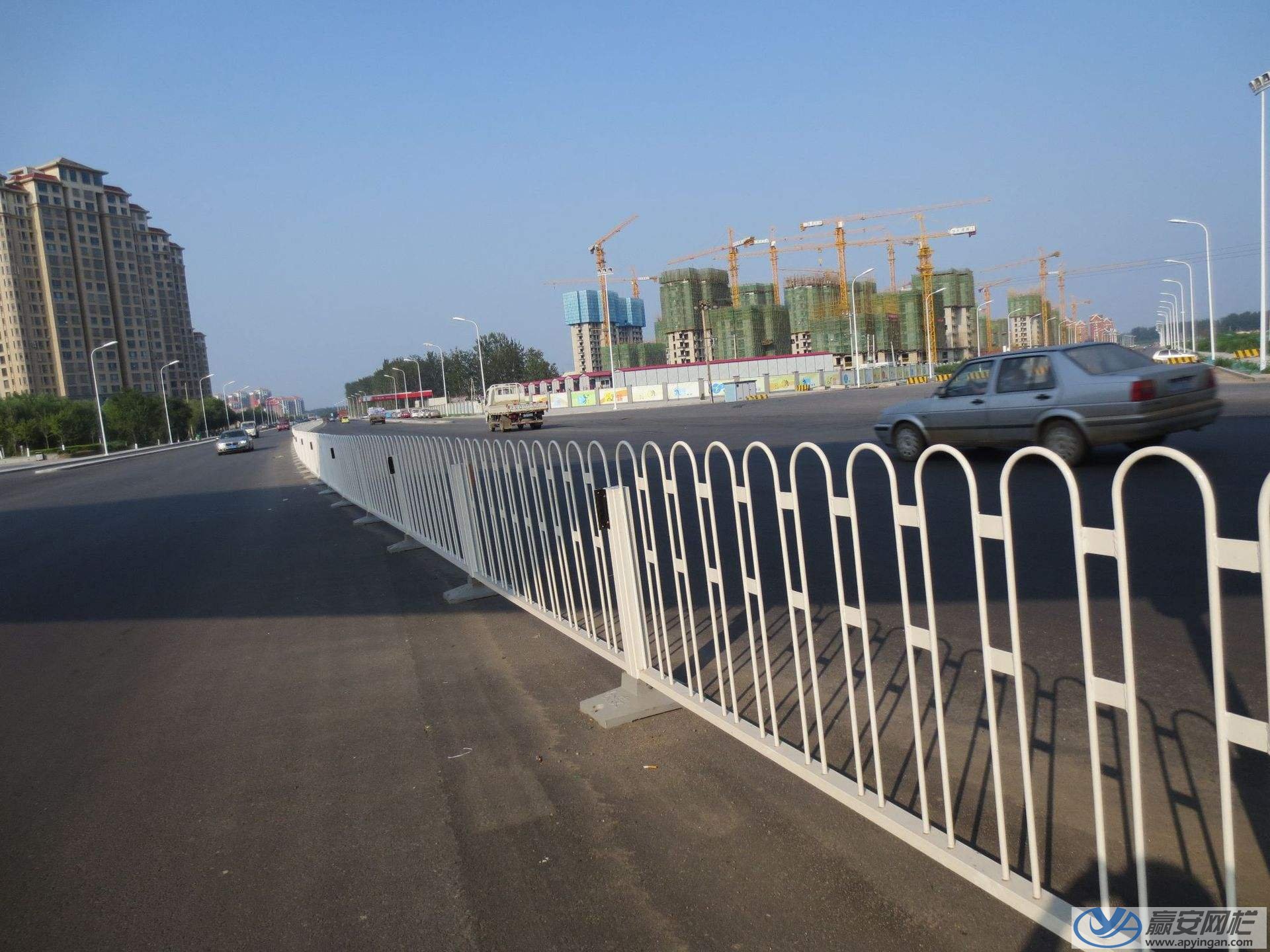 京式交通護(hù)欄