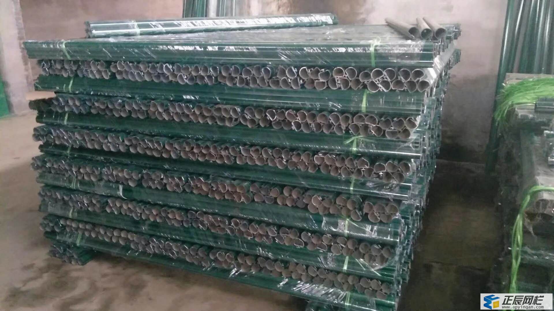 養殖場圍欄網立柱