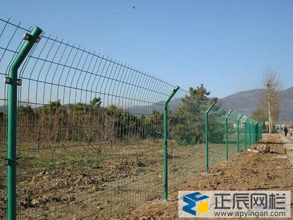 隔離網(wǎng)片,隔離網(wǎng)價(jià)格，隔離網(wǎng)廠家