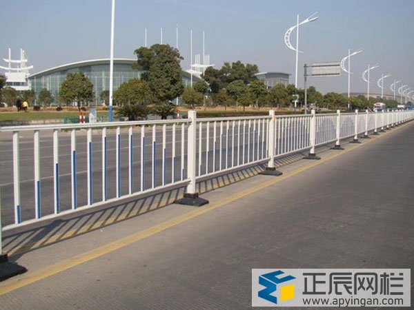 市政鋅鋼護欄網(wǎng)廠家直銷