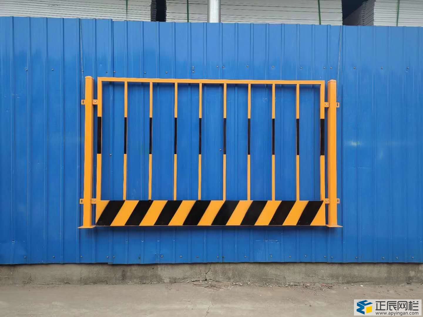 基坑防護(hù)欄圖片