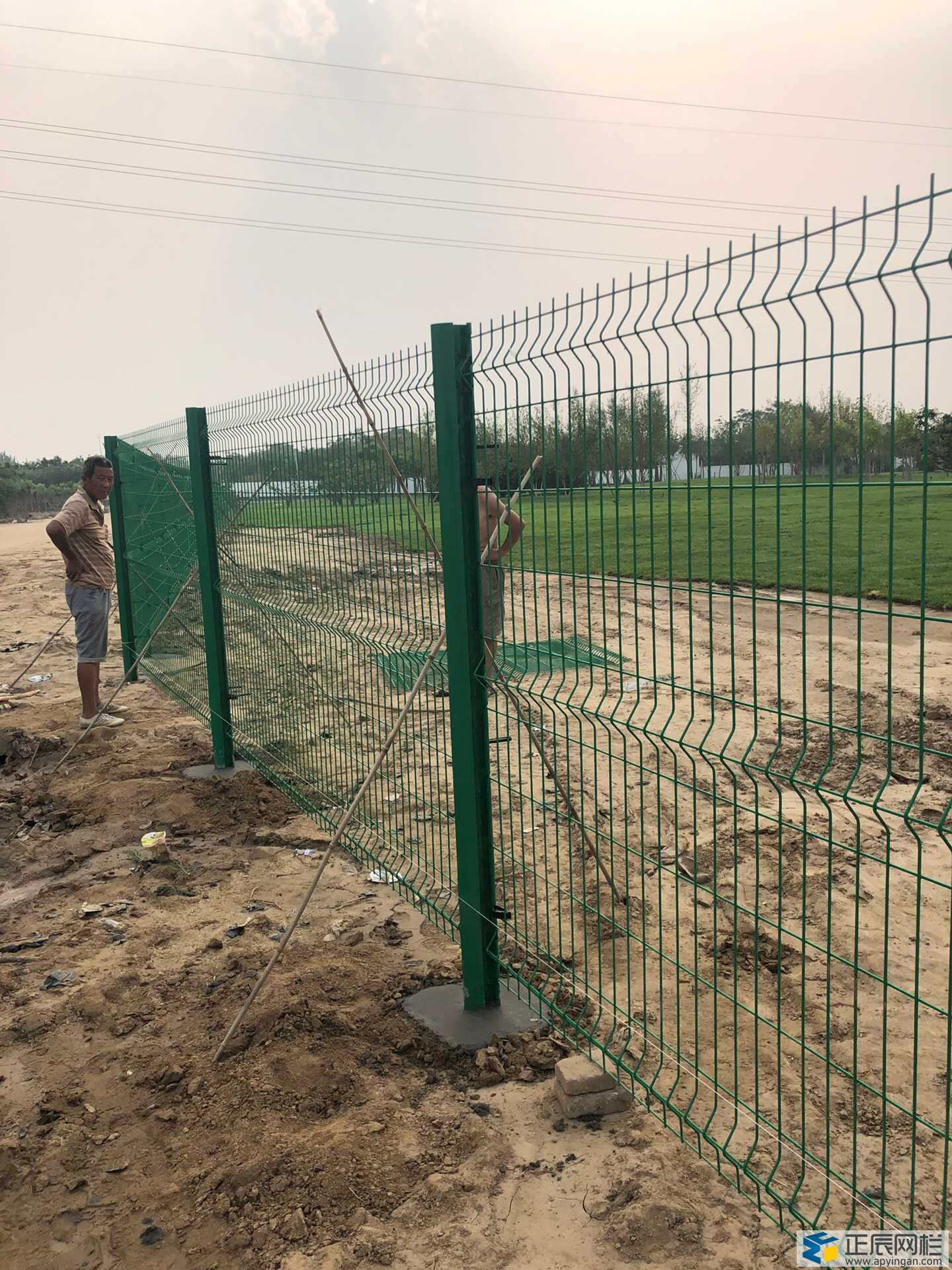 高速公路護欄網施工方案推薦