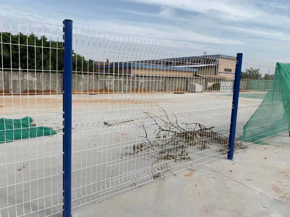 護欄網(wǎng)價格平均多少錢一米