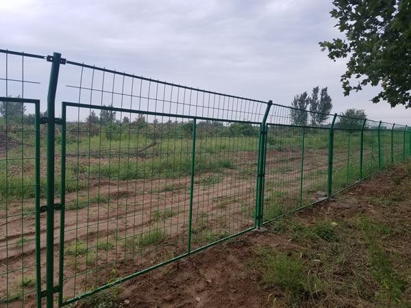 果園護(hù)欄網(wǎng)圖片2