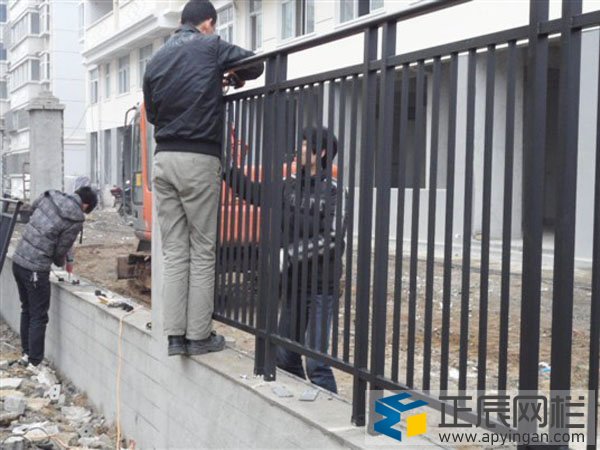 鋅鋼護欄每米價格