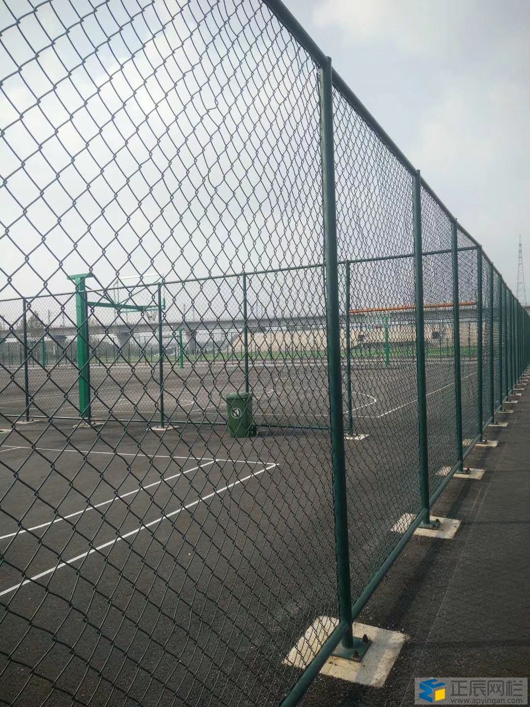 籃球場護欄網高度