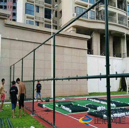 球場圍欄網安裝步驟